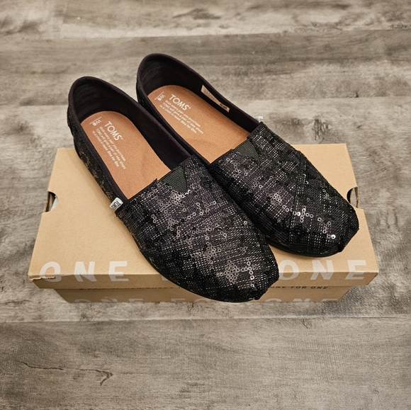 Toms Shoes - NWOT Toms Black Sequins